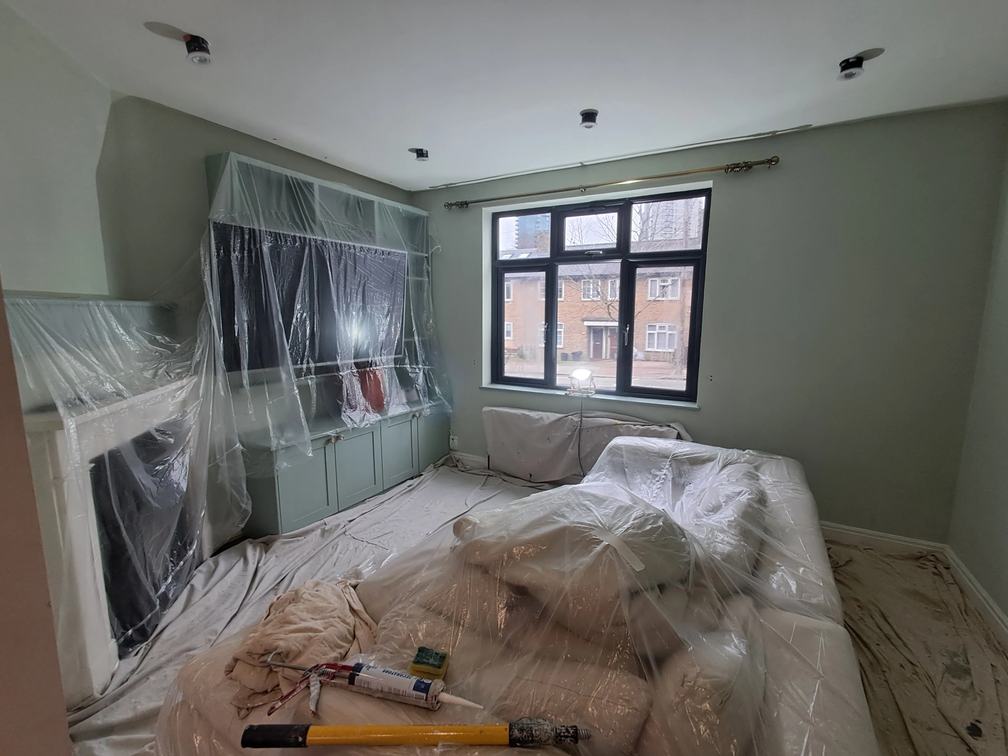 End of tenancy decorating